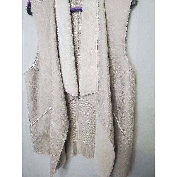 Chico's Faux Suede Faux Fur Open Front Neutral Soft Wool Blend Sweater Vest - Picture 3 of 8